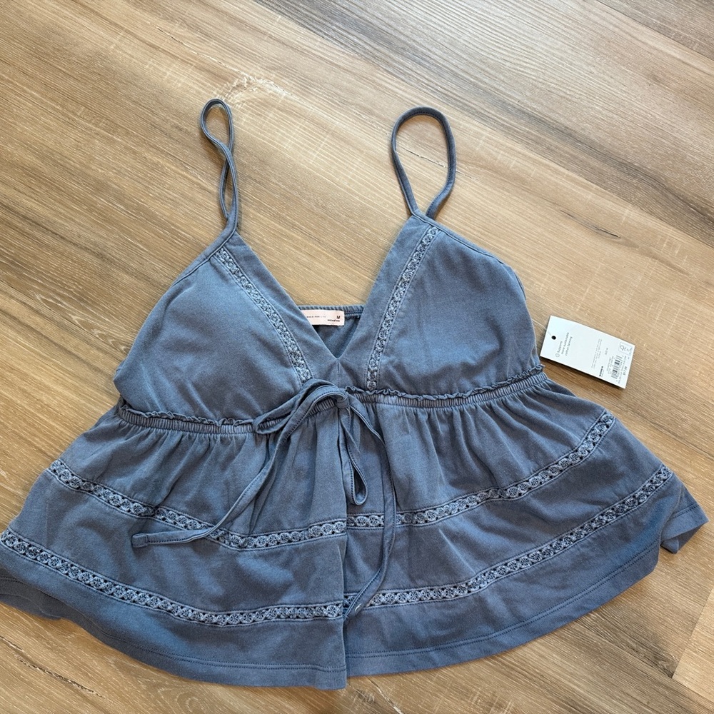 NWT SO Tiered Lace Cami
Size Medium